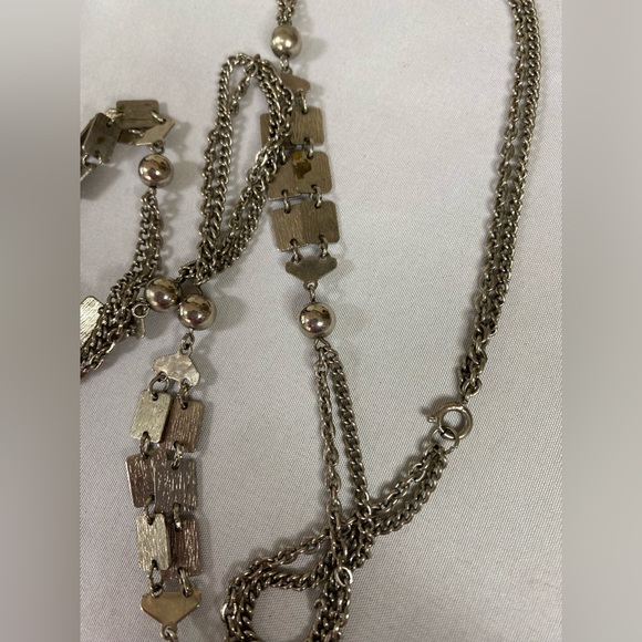 Ultra long silvertone statement layering necklace - Picture 6 of 7